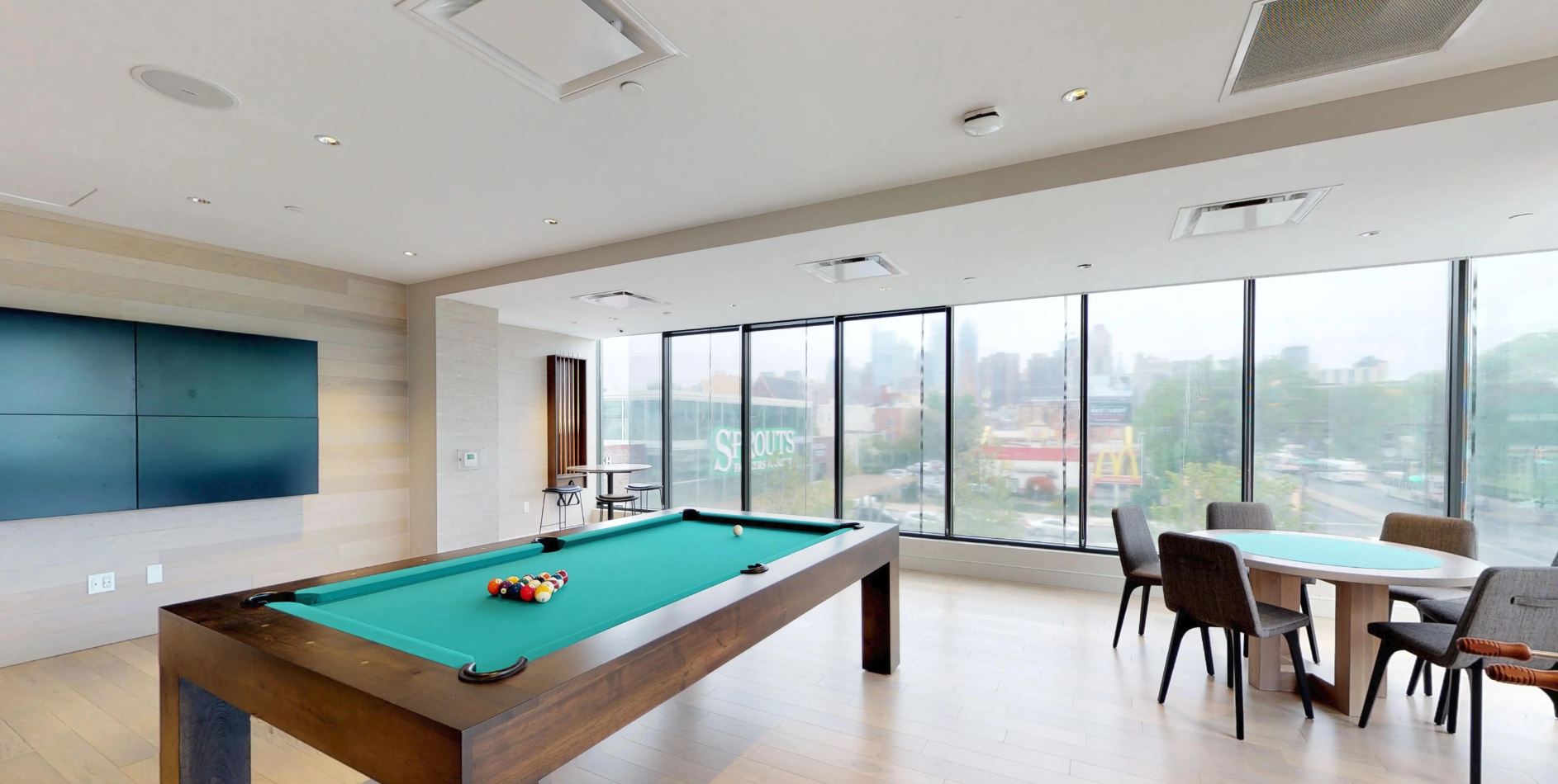 Billiards lounge