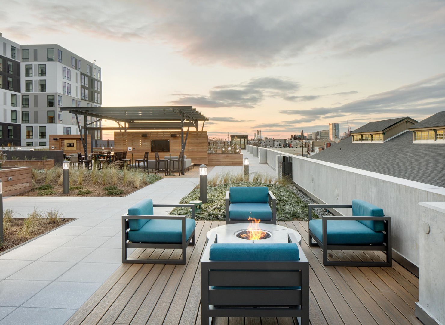 Rooftop firepit