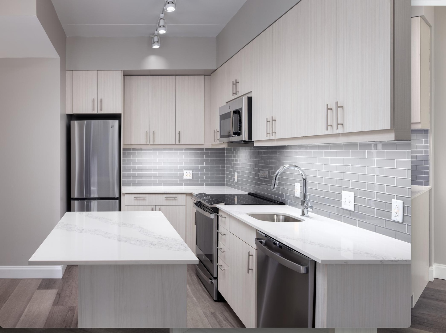 Kitchen with island